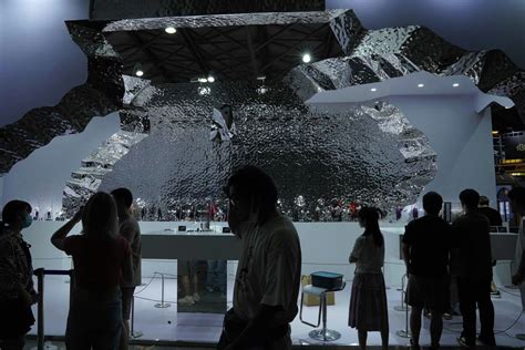 Hot Toys Figures Lihkg