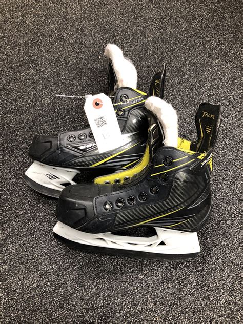 Youth Used Ccm Ultra Tacks Hockey Skates Dandr Regular 125 Sidelineswap