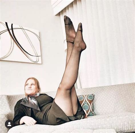 Legs In The Air Nudes SexyFlightAttendants NUDE PICS ORG