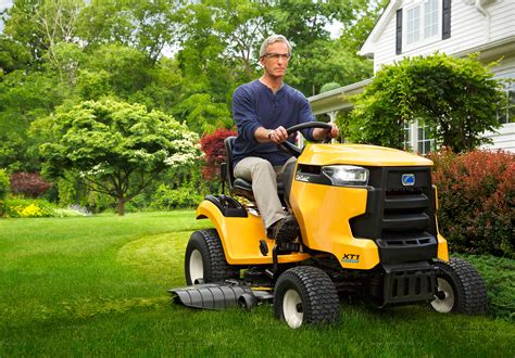 Садовый трактор Cub Cadet Xt1 Os107 купить по цене 395 630 ₽ с доставкой в Москве