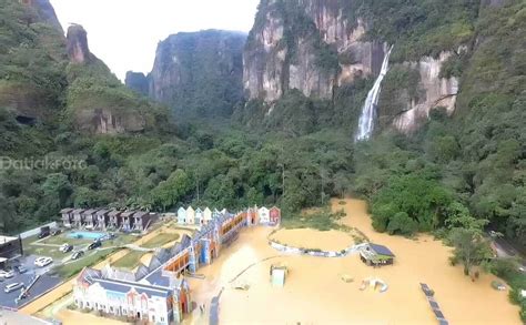 Limapuluh Kota Dilanda Banjir 3 Titik Longsor Pengaruhi Akses Sumbar Riau