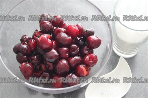 Черешня без косточек в собственном соку на зиму: 10 фото в рецепте