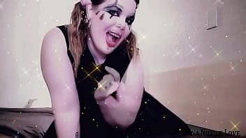 Payaso Loco Fetichista Fumando XVIDEOS