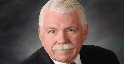 Investor Group Calling For Heartland Financial Usa Sale Agrees To Fold