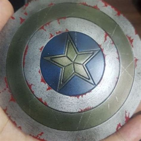 美國隊長 原廠 Hot toys 便服版 盾牌 蝦皮購物