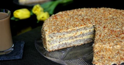 Искам да споделя с вас тази лесна рецепта за орехова торта за специални ...