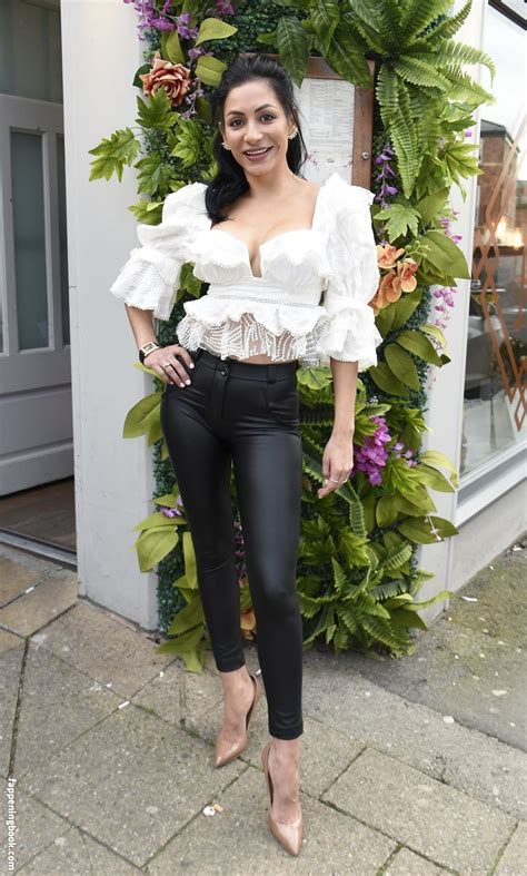 Perla Navia Nude OnlyFans Leaks Fappening FappeningBook