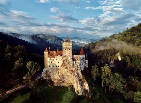 castelul bran intre mit  adevar legenda contelul dracula