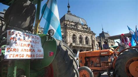 Tractorazo Los Productores Exigen Dialogar Con Alperovich O Manzur