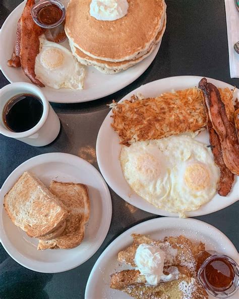 Best Pasadena Breakfast Restaurants For A Hearty Meal In