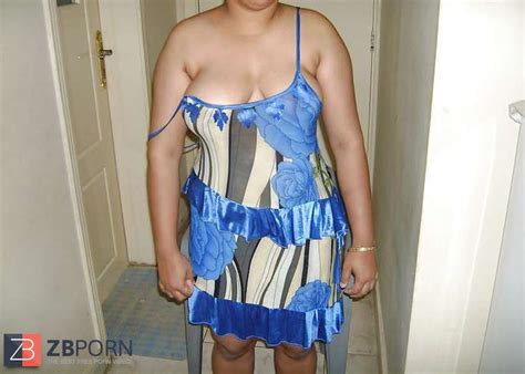 Mature Indian Aunty Boobshow ZB Porn