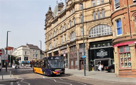 Yj Tdv Ex Yj Dwk Transdev Optare Versa Leeds Th Flickr