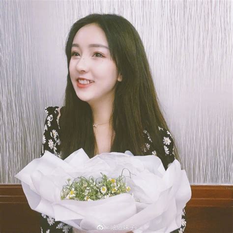 Hot Girl B Fan Ch P Nh Ngo I I Nhan S C G Y Th T V Ng