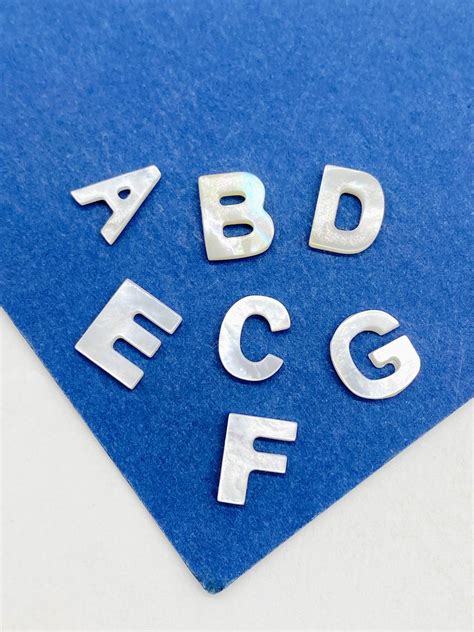 Подвеска буква | Купить по выгодной цене мужскую подвеску букву в СПб