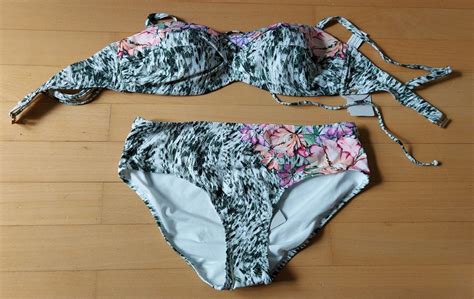 Neuer Bikini Gr 40B von Triumph Neu und originalverpackt in Basel für CHF 24 9 mit