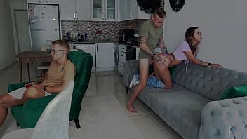 Engañó a su marido con su mejor amigo a sus espaldas 4K XVIDEOS