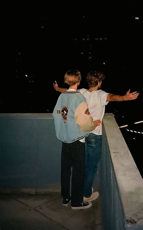 Pin by Sarhoş on Couples Gay relationship Gay aesthetic Cute gay couples