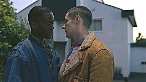 Adam Se Declara A Eric En Sex Education Para Arreglar Su Pasado