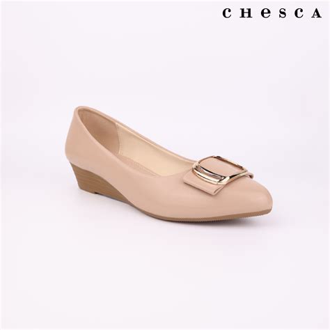 Finickee Amelia Wedge Close Shoes Cream Nude Shopee Philippines