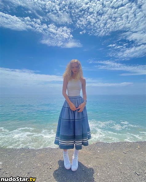 Amiah Miller Amiahkmiller Notashamiller Nude Onlyfans Photo Nudostar Tv