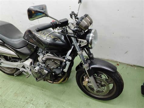Купить б у Honda CB 600F Hornet карбюратор в Москве серый naked bike 1999 года по цене 300 000