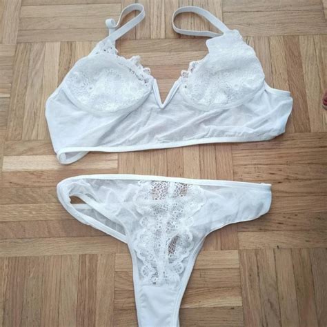 Ensemble de lingerie Neuf sans étiquette Depop