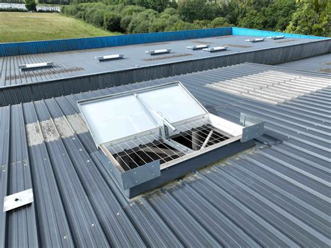 Les trappes de désenfumage naturel | Skydome France