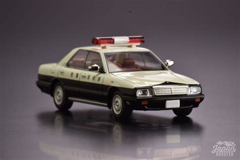 TOMICA LIMITED VINTAGE NEO LV N288a 1 64 NISSAN CEDRIC CIMA POLICE CAR