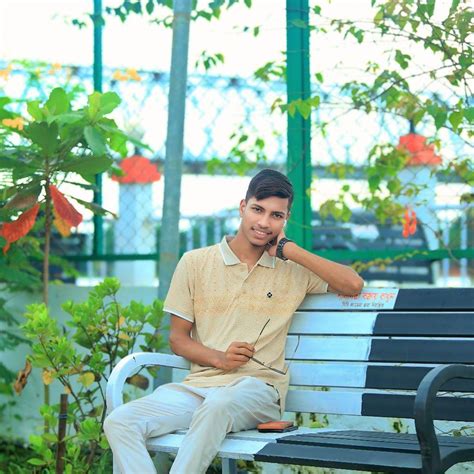 Syed - ACS এর বাংলার শিক্ষক ক্যাম্পাসের ছোট বোন আবিদা আপুর জন্য ...