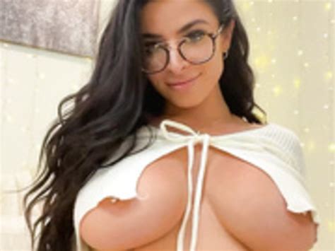 Tildawn Onlyfans Showing Her Huge Pierced Tits