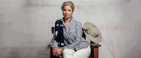 Actriz Loreto Valenzuela disfruta de sus vacaciones y arrasa con un bikini a sus 63 años