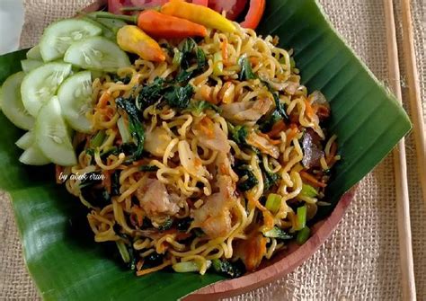 Resep Mie Goreng Ayam oleh abuk irun - Cookpad