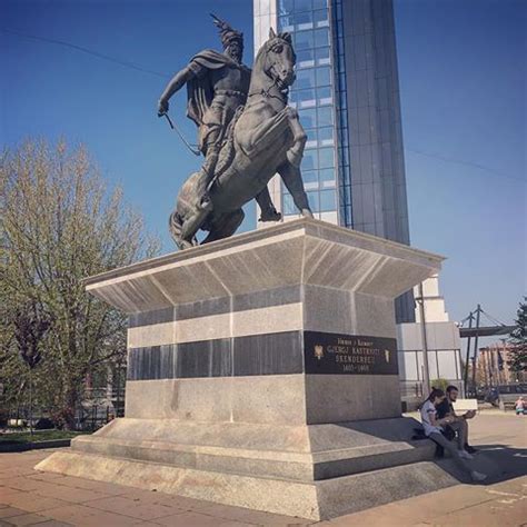 KOSOVA GEZİ REHBERİ - ROTASIZ EVREN