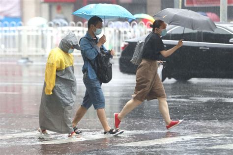 China Issues Yellow Alerts For Rainstorms Heatwave Chinadaily Cn