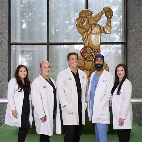 The Woodlands Sports Medicine Centre | 2025 Top Docs | Living Magazine