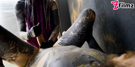 Tattooed Alt Babe Anuskatzz Has Fun Fucking Dude In The Ass With A Strapon Photos