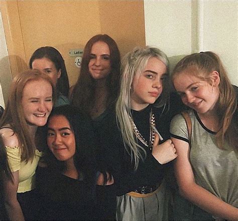 Pin By Cassie On Billie Billie Billie Eilish Hot Mommy