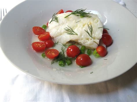 She S In The Kitchen Poached Haddock With Dill Lemon And Tomatoes As The Frazzle Builds