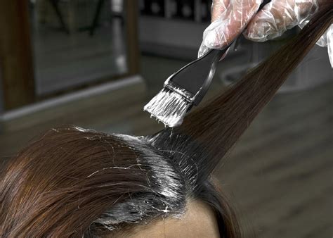 5 Minutes That Can Save Or Ruin Your Hair: The Ultimate Root Coverage Guide