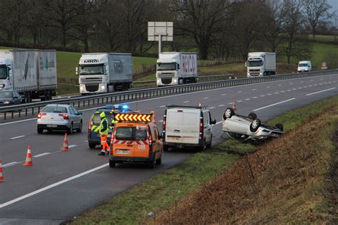 Bourgogne Faits Divers Elle Fait Un Tonneau Avec Sa Voiture Sur La Rcea