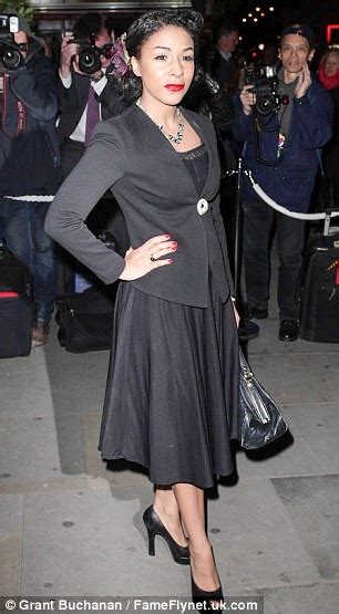 A Nude Awakening Daisy Lowe Reveals A Glimpse Of Midriff In Kim Kardashian Inspired Ensemble At