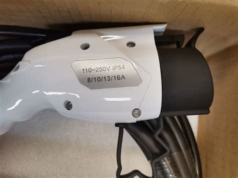 Новая зарядка — Nissan Leaf (1G), 2013 года | аксессуары | DRIVE2