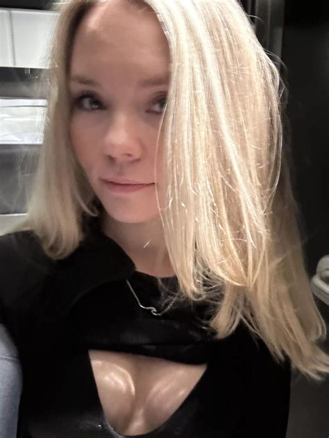 What Do You Think Of My Wife Nudes Cheatingcaptions Nude Pics Org