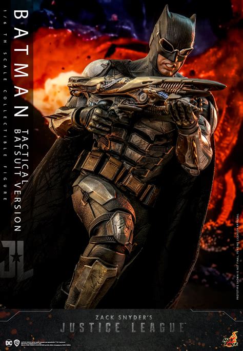 Hot Toys Justice League Batman Tactical Suit Sixth Scale Figure Comic