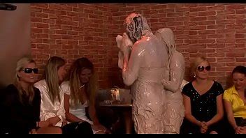 Seducción de mirada húmeda con lesbianas XVIDEOS