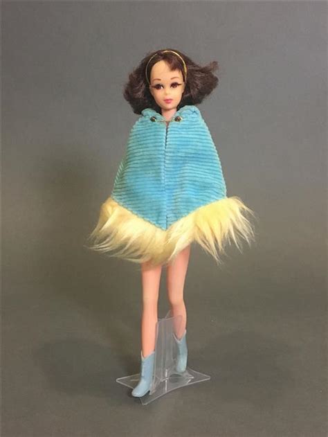 Lot Vintage Brunette T N T Turn Francie With Short Curly Flip Hairstyle Wearing Tagged