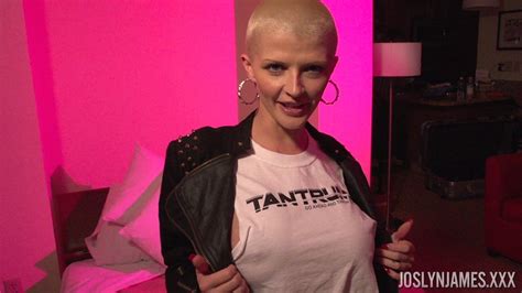 Busty Milf Joslyn James Gets Her Curvy Body Covered With A Hot Wax Photos