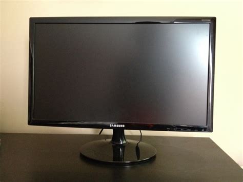Monitor Samsung S22D300
