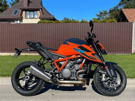 Купить б у KTM 1290 Super Duke R инжектор 6 передач оранжевый naked bike 2020 года на Авто ру