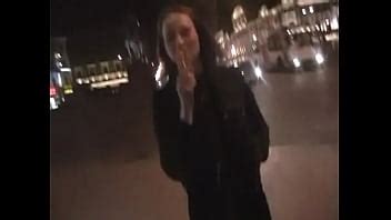 La jeune brune Goluptious Tanya a soif de baise extrême XVIDEOS